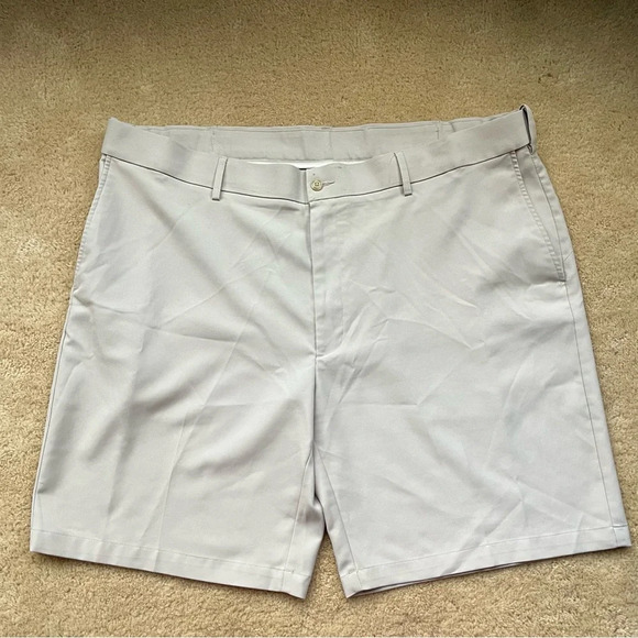 ✅PGA Tour Men's Light Beige Polyester Golf Shorts - Size 44 - VGUC - Flat Front - Picture 1 of 9